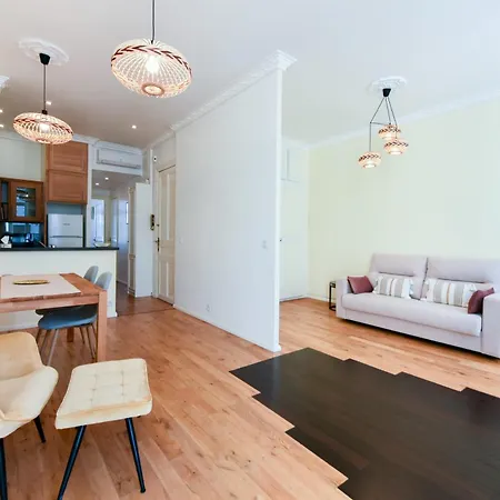 Apartment Le Constantin Avec Balcon, Emplacement Privilegie Pour 2 Personnes Dans Le Centre Cannes